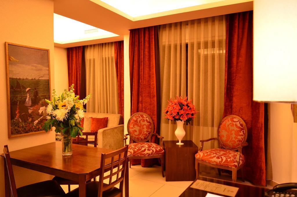 Nadine Hotel Suites Amman Bagian luar foto
