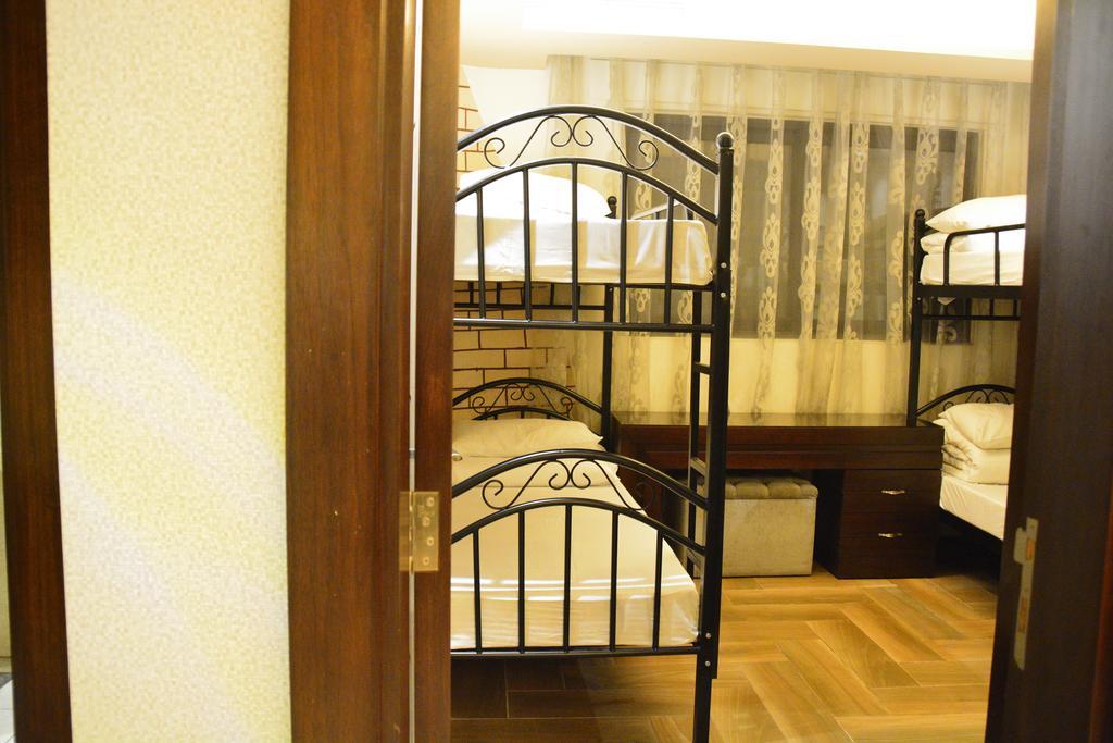 Nadine Hotel Suites Amman Bagian luar foto